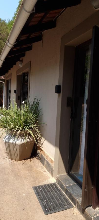 Atterbury Self Catering Studios 프레토리아 외부 사진